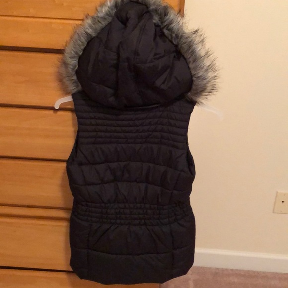 Puffer Vest - Picture 2 of 3